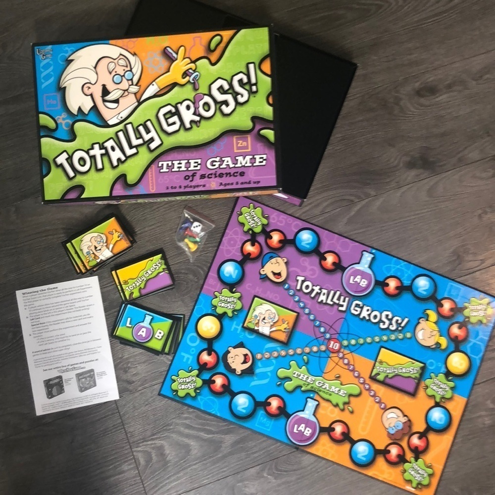 2018 Totally Gross- The Game of Science Board Game Ages 8 and Up complete